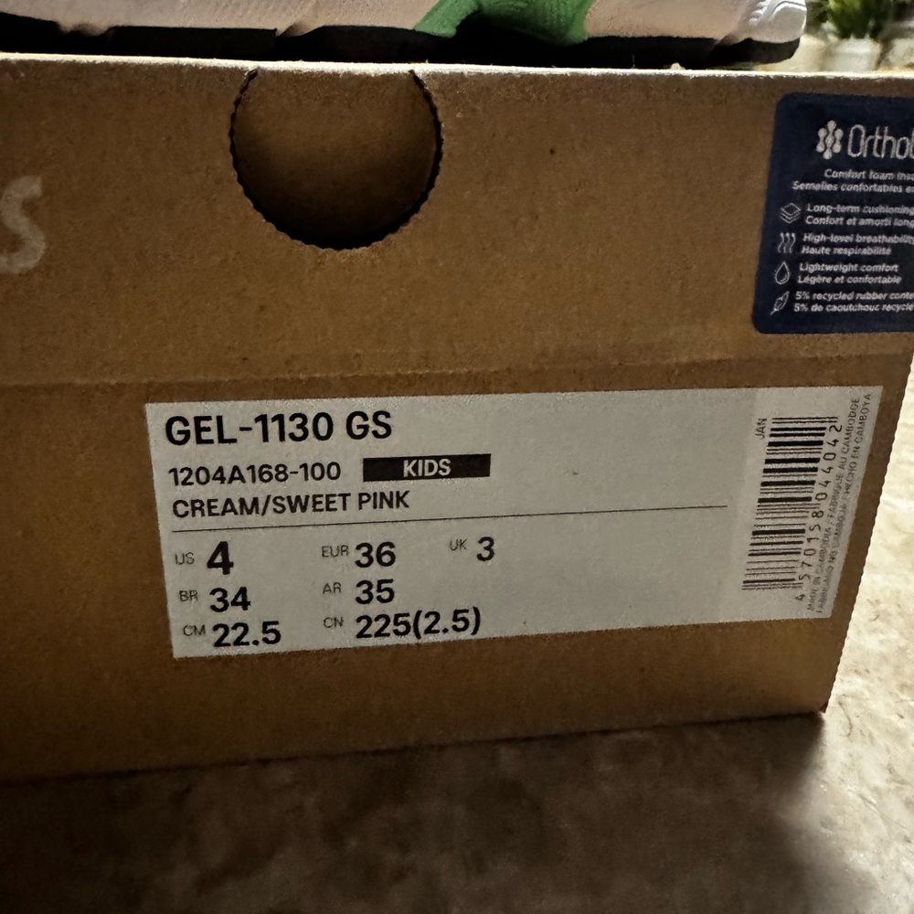 ASICS - Picture 3 of 4